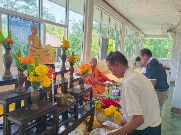 โครงการ หิ้วปิ้่นโตเข้าวัด พัฒนาคุณธรรม จริยธรรม